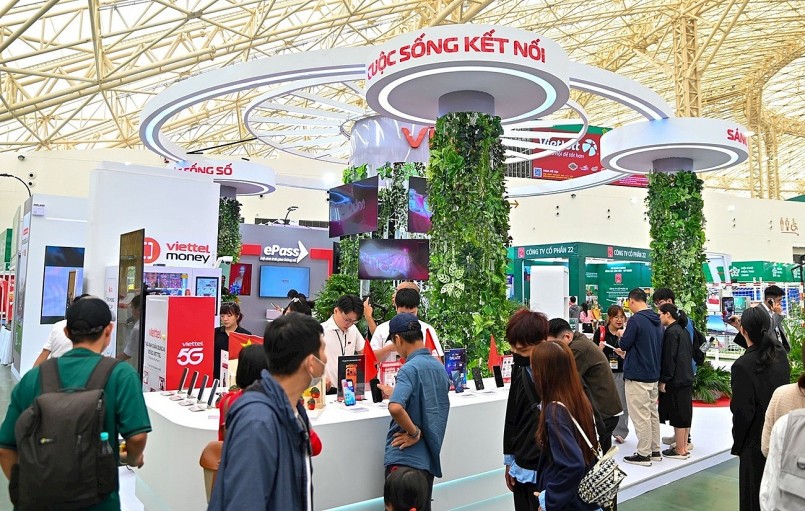 Xây dựng "bệ phóng" mới mở lối cho doanh nghiệp Việt vươn xa Xây dựng "bệ phóng" mới mở lối cho doanh nghiệp Việt vươn xa