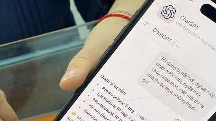 Tự chữa bệnh theo ChatGPT: Canh bạc với sức khỏe