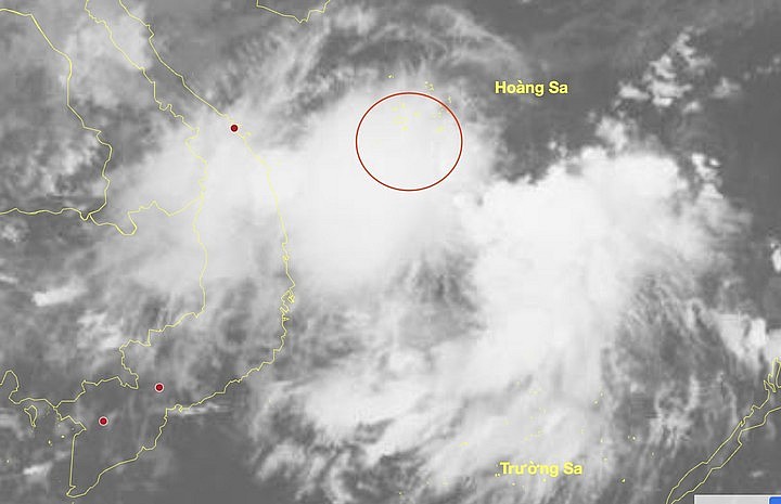 Miền Trung tiếp tục đối mặt mưa lũ, Biển Đông sắp đón bão mới Miền Trung tiếp tục đối mặt mưa lũ, Biển Đông sắp đón bão mới