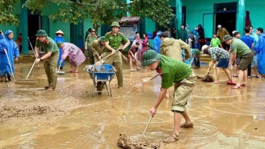 Thủ tướng chỉ đạo tập trung khắc phục nhanh hậu quả mưa lũ tại khu vực Trung Bộ