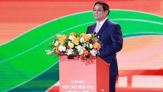 Thủ tướng Phạm Minh Chính: Hội chợ mùa Thu đã "kết nối con người với sản xuất, kinh doanh"