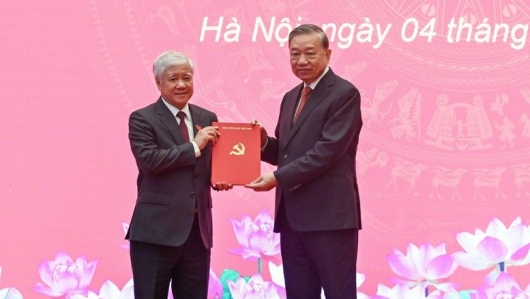 Đồng chí Đỗ Văn Chiến giữ chức Phó Bí thư Thường trực Đảng ủy Quốc hội