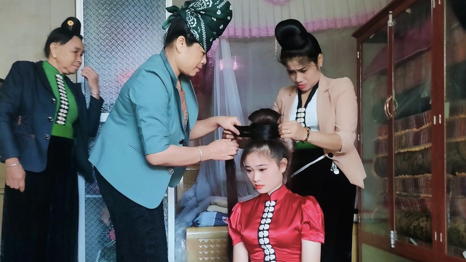 “Tẳng cẩu” - Nét đẹp thủy chung của người phụ nữ Thái đen giữa dòng chảy hiện đại