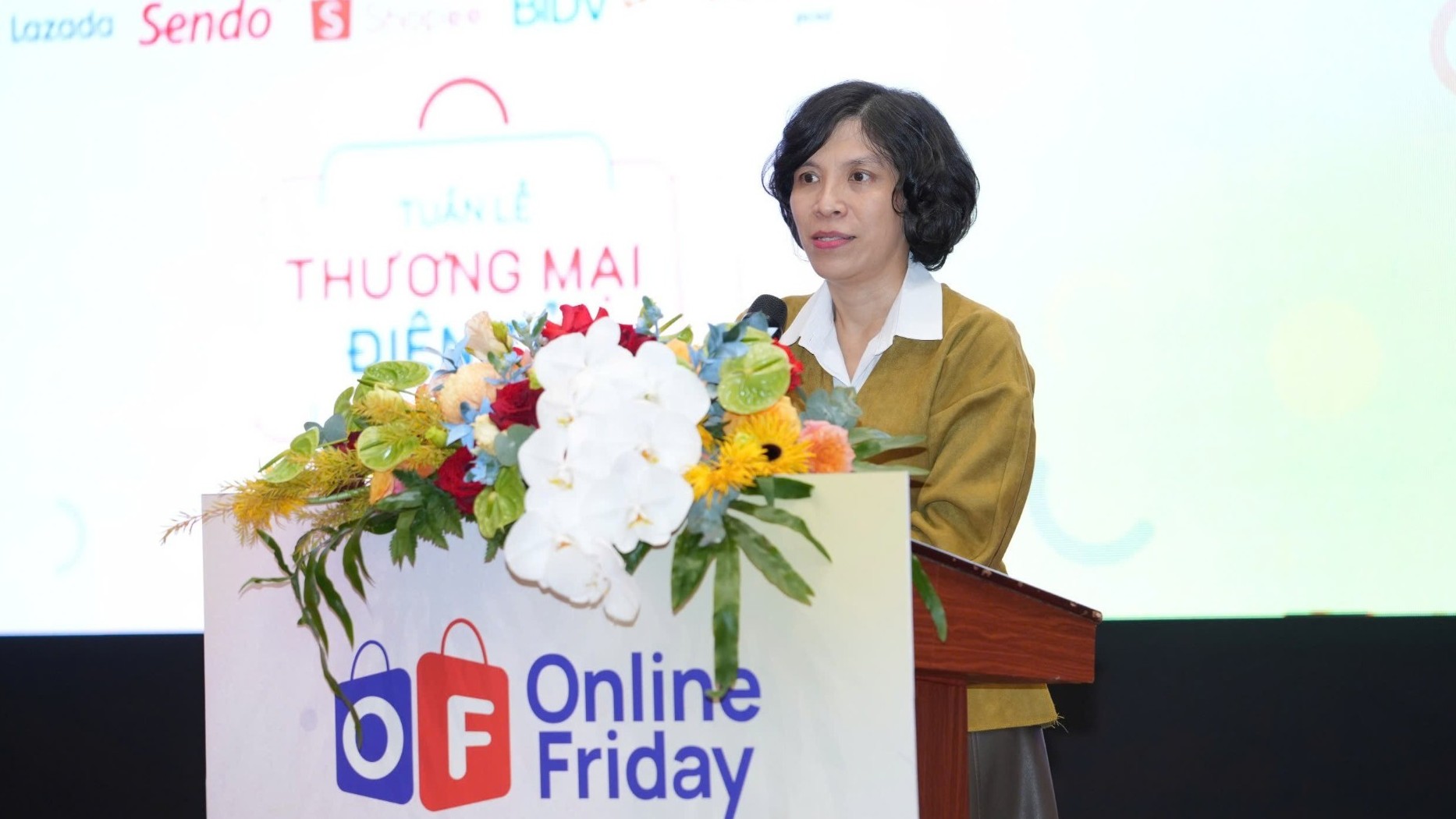 Online Friday 2025: Lần đầu tổ chức Mega Live hướng dẫn phân biệt hàng giả