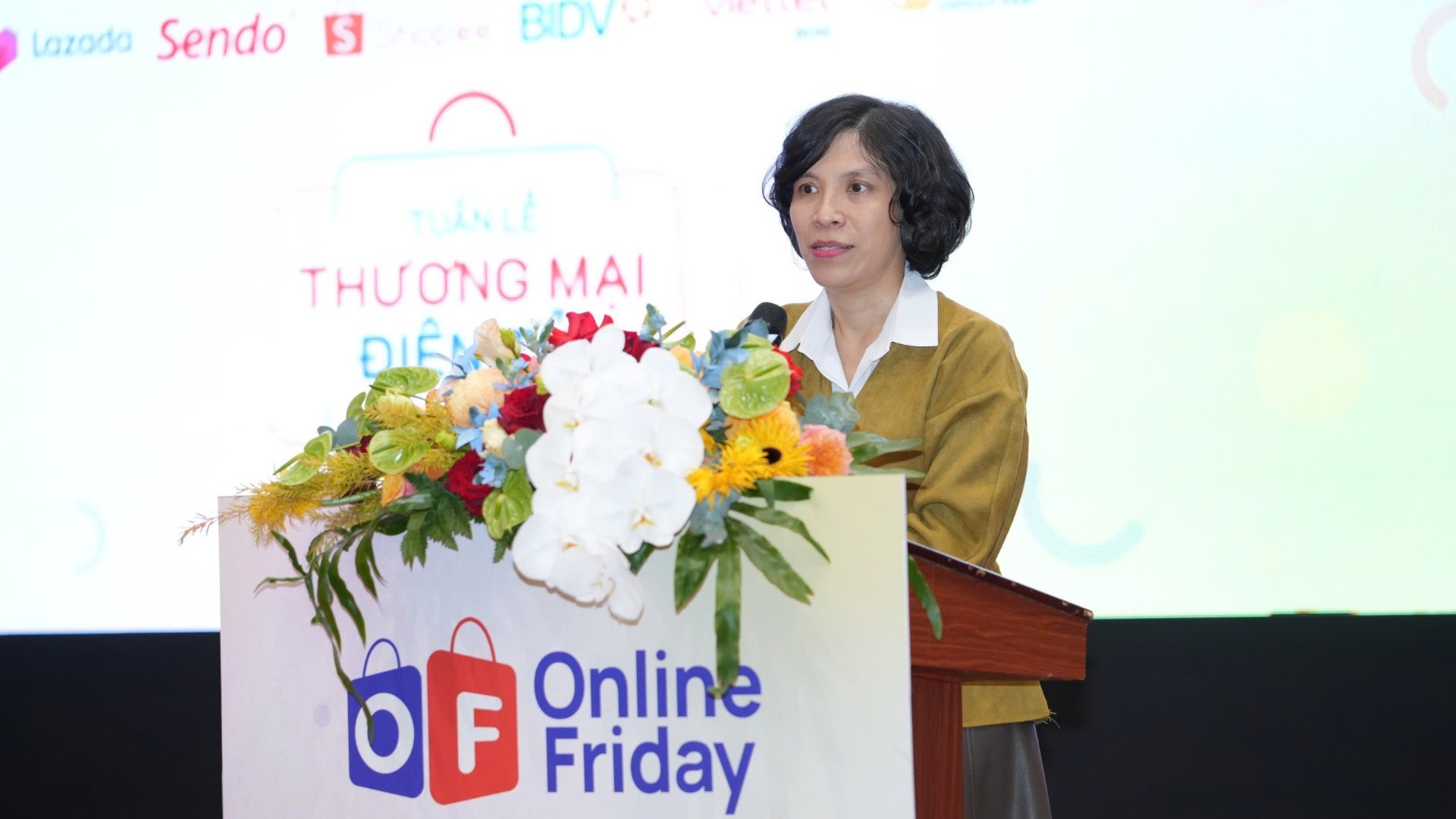 Online Friday 2025: Lần đầu tổ chức Mega Live hướng dẫn phân biệt hàng giả Online Friday 2025: Lần đầu tổ chức Mega Live hướng dẫn phân biệt hàng giả