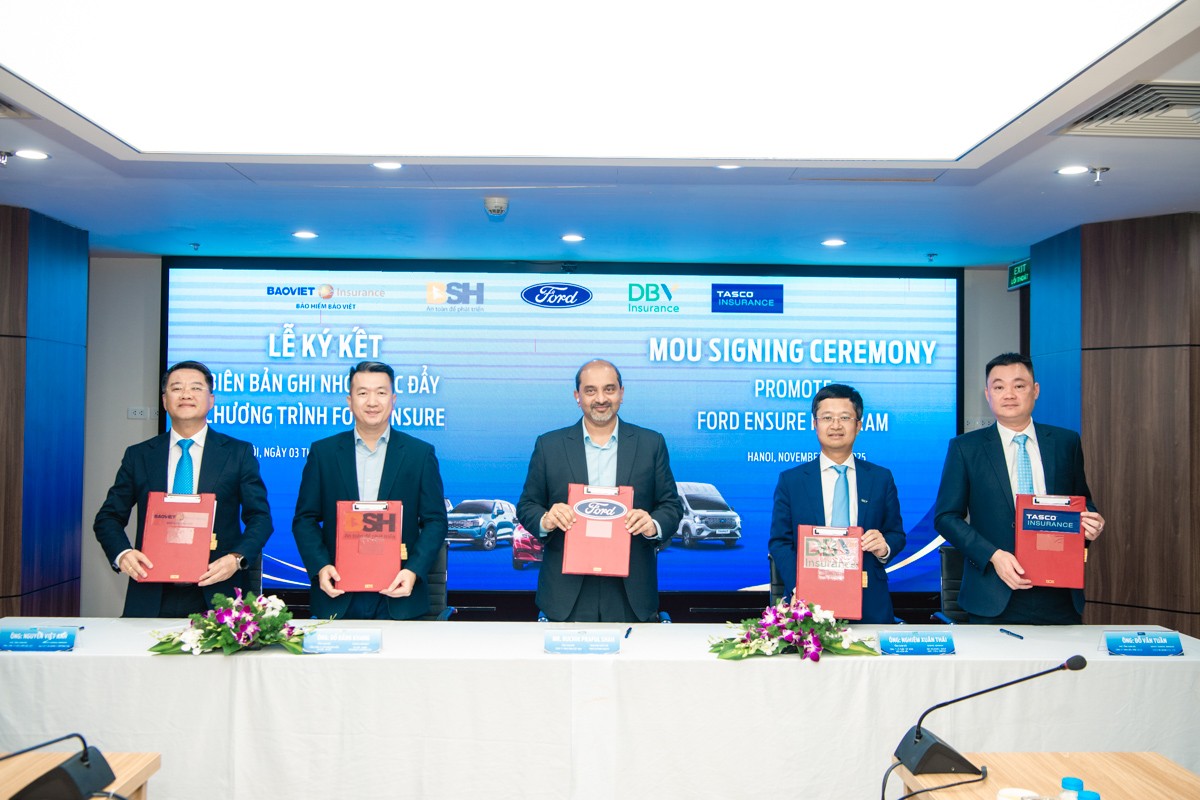 Ford Việt Nam ký kết hợp tác thúc đẩy chương trình Ford Ensure