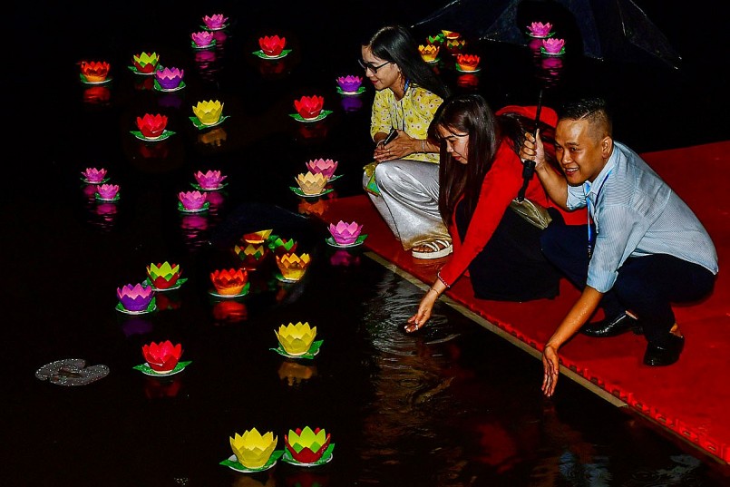 Hòa mình trong lễ hội Ok Om Bok để cảm nhận trọn vẹn văn hóa Khmer