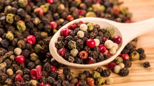 Giá hồ tiêu hôm nay 7/11: Ổn định mức cao, xuất khẩu sắp chạm mốc 1,5 tỷ USD