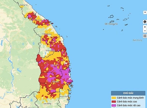 Cơ quan khí tượng cảnh báo nguy cơ rất cao xảy ra lũ quét trên các sông, suối nhỏ, sạt lở đất trên sườn dốc và ngập úng tại các vùng trũng, thấp. 8 tỉnh, thành phố từ Quảng Trị đến Lâm Đồng. Cơ quan khí tượng cảnh báo nguy cơ rất cao xảy ra lũ quét trên các sông, suối nhỏ, sạt lở đất trên sườn dốc và ngập úng tại các vùng trũng, thấp. 8 tỉnh, thành phố từ Quảng Trị đến Lâm Đồng.