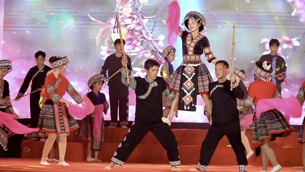 Mù Cang Chải: Mùa lúa vàng và lễ hội ruộng bậc thang đầy màu sắc