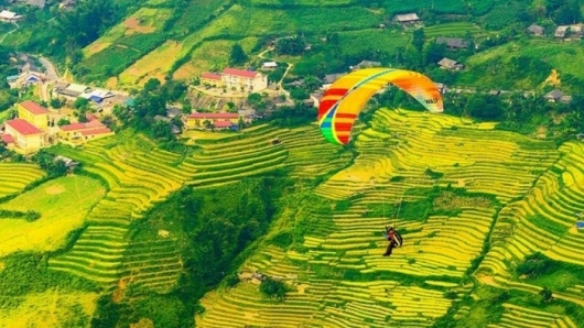 Mù Cang Chải: Mùa lúa vàng và lễ hội ruộng bậc thang đầy màu sắc