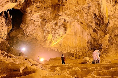 Động Ngườm Ngao - Kỳ quan 400 triệu năm giữa trời non nước Cao Bằng Động Ngườm Ngao - Kỳ quan 400 triệu năm giữa trời non nước Cao Bằng