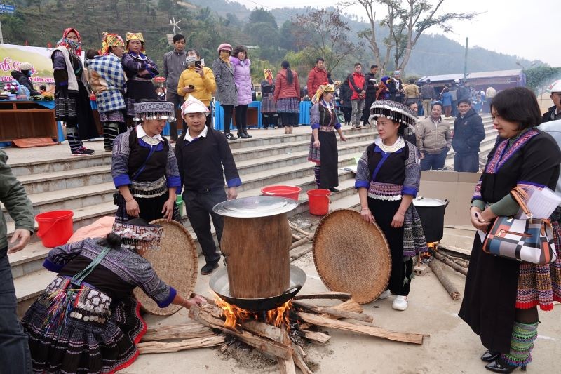 Mù Cang Chải: Mùa lúa vàng và lễ hội ruộng bậc thang đầy màu sắc