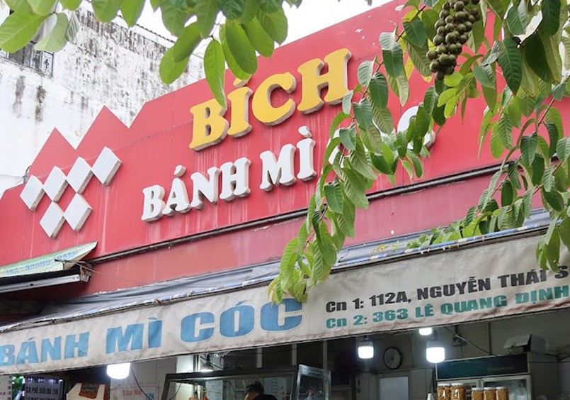 Vụ ngộ độc bánh mì tại TP HCM: Số ca nhập viện vượt 200 người