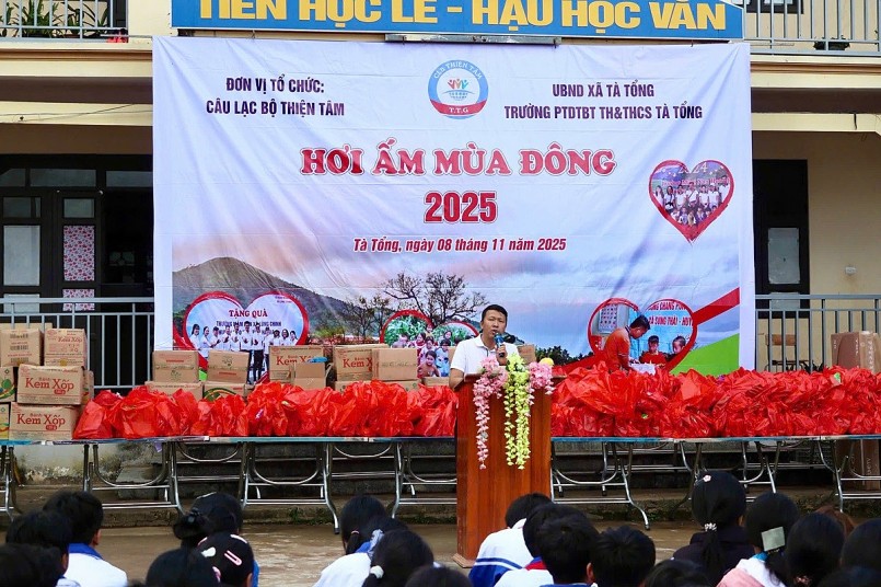 Ông Nguyễn Trần Tiệp - Chủ tịch CLB Thiện Tâm phát biêu