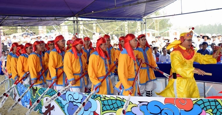 Chèo Bả Trạo: Linh hồn biển cả giữa lòng Tây Nguyên Chèo Bả Trạo: Linh hồn biển cả giữa lòng Tây Nguyên