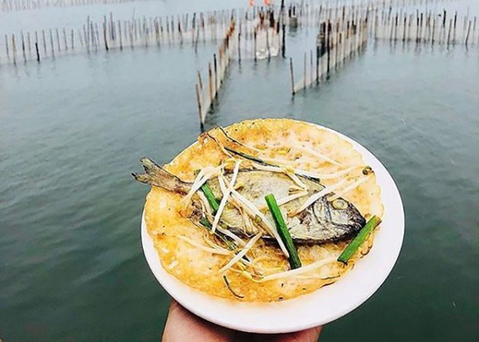 Bánh khoái cá kình – Hương vị đại dương độc đáo của làng Chuồn xứ Huế