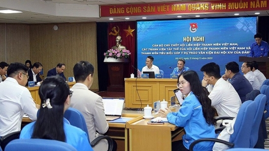 Thanh niên, cán bộ Hội Liên hiệp Thanh niên Việt Nam góp ý vào dự thảo Văn kiện Đại hội XIV của Đảng