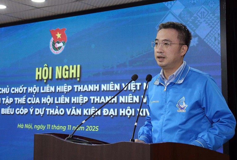 Đồng chí Nguyễn Tường Lâm phát biểu ý kiến tại Hội nghị.