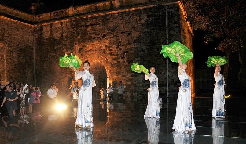 Khai phá “mỏ vàng” du lịch đêm: Tháo gỡ nút thắt hạ tầng và pháp lý là then chốt