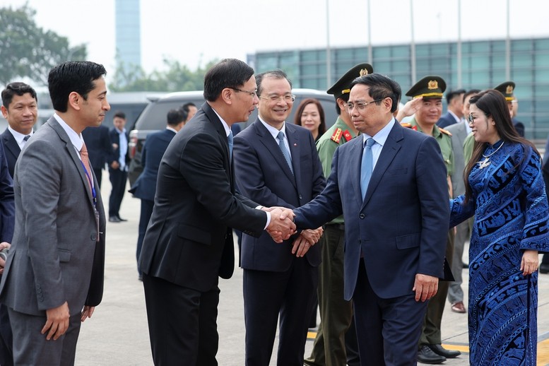 Phó Chủ nhiệm Văn phòng Chính phủ Phạm Mạnh Cường tiễn đoàn - Ảnh: VGP/Nhật Bắc