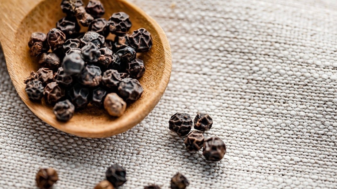 Giá hồ tiêu hôm nay 17/11: Thị trường trong nước lặng sóng, giao dịch quanh mốc 145.000 đồng/kg