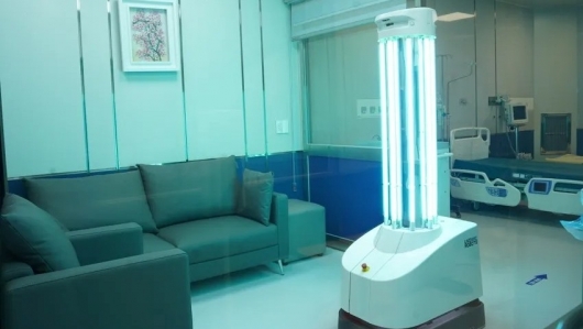 Bệnh viện Chợ Rẫy đưa robot khử khuẩn UV vào phòng mổ