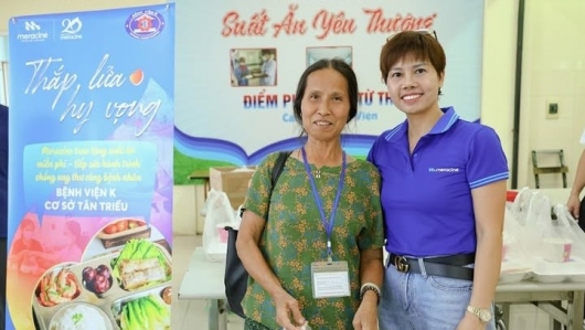 Dược phẩm Meracine lan tỏa yêu thương tới đồng bào vùng bão lũ và bệnh nhân ung thư có hoàn cảnh khó khăn