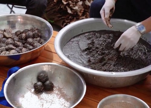Bánh gai Bảy Quyên – Tinh túy Thọ Xuân trong từng lớp bánh