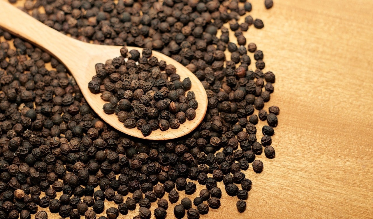 Giá hồ tiêu hôm nay 18/11: Tăng nhẹ, xuất khẩu hưởng lợi lớn từ chính sách thuế Mỹ