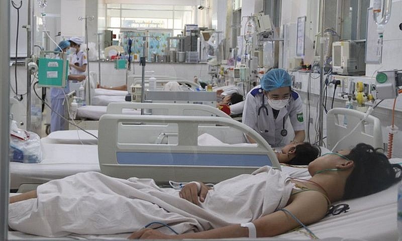 Bệnh nhân sốc sốt xuất huyết điều trị tại Khoa cấp cứu - Hồi sức tích cực chống độc trẻ em, Bệnh viện Bệnh Nhiệt đới TPHCM - Ảnh: Bộ Y tế Bệnh nhân sốc sốt xuất huyết điều trị tại Khoa cấp cứu - Hồi sức tích cực chống độc trẻ em, Bệnh viện Bệnh Nhiệt đới TPHCM - Ảnh: Bộ Y tế