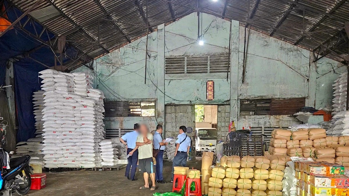 Quản lý thị trường TP.HCM thu giữ lượng hàng lậu kỷ lục