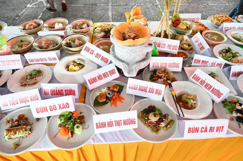 Xác lập kỷ lục 100 món ngon từ sợi gạo: Hướng đi mới cho ngành ẩm thực – du lịch