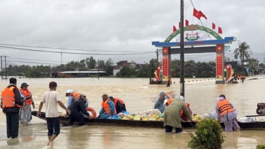 Hỗ trợ khẩn cấp 700 tỷ đồng cho 4 tỉnh khắc phục thiệt hại do mưa lũ