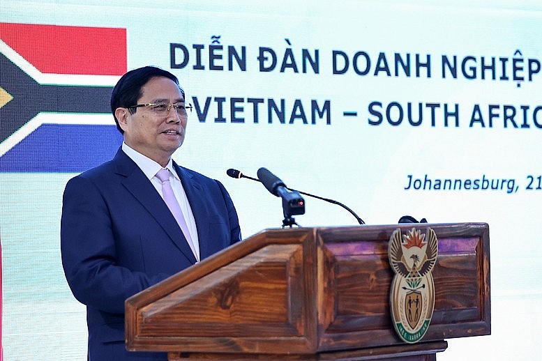 Thủ tướng kêu gọi cộng đồng doanh nghiệp hai nước gặp gỡ - kết nối – hành động, ra sản phẩm - Ảnh: VGP/Nhật Bắc