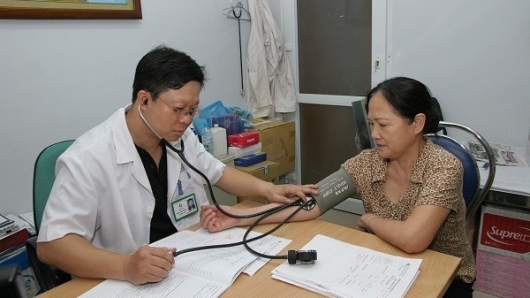 Hơn 30% người Việt tăng huyết áp: Báo động đỏ tình trạng trẻ hóa và biến chứng ngầm