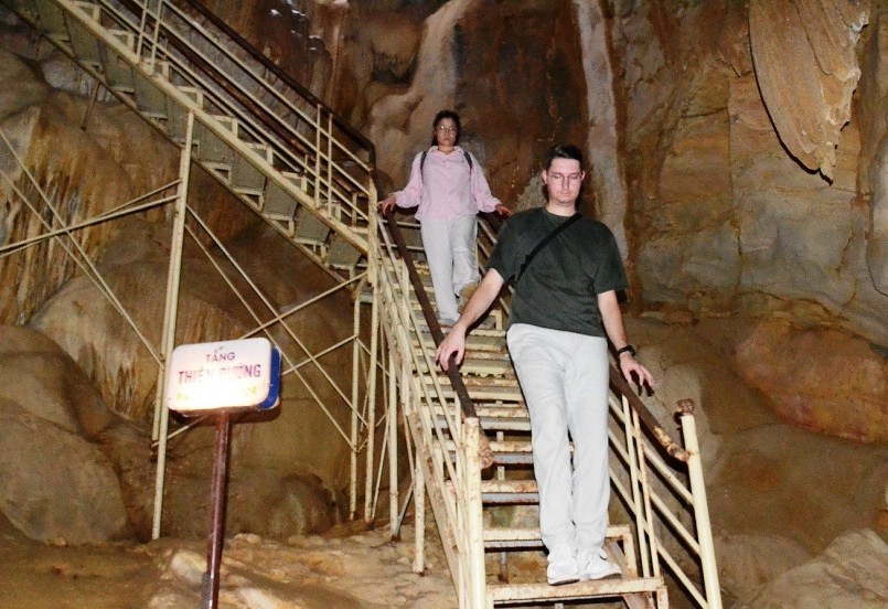 Khám phá vẻ đẹp động Vái Giời - chốn bồng lai tiên cảnh ở Ninh Bình Khám phá vẻ đẹp động Vái Giời - chốn bồng lai tiên cảnh ở Ninh Bình