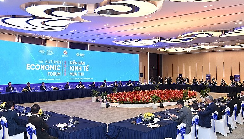 Các đại biểu cho rằng một nền kinh tế thông minh không chỉ dựa trên công nghệ, mà còn là sự kết hợp giữa quản trị, hợp tác, đổi mới sáng tạo xoay quanh đòi hỏi thực tiễn của cuộc sống - Ảnh: VGP/Hải Minh