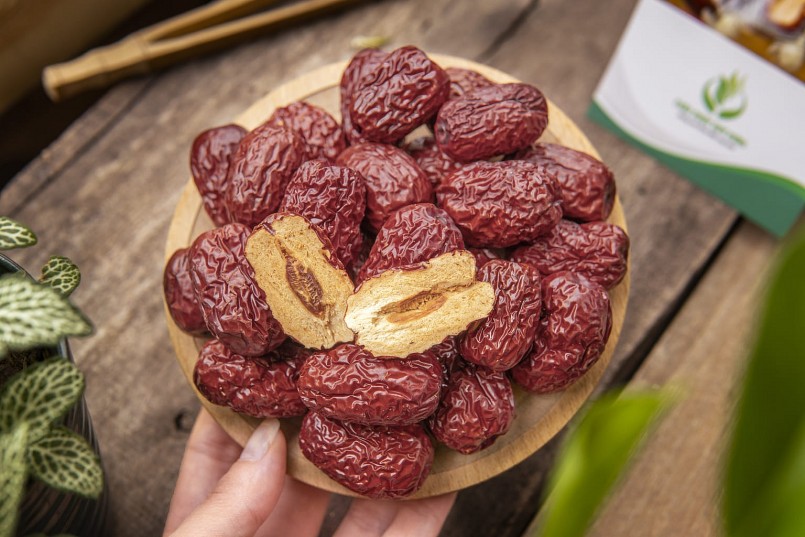 Táo đỏ đủ loại giá, thật – giả lẫn lộn: nhận biết thế nào cho đúng?