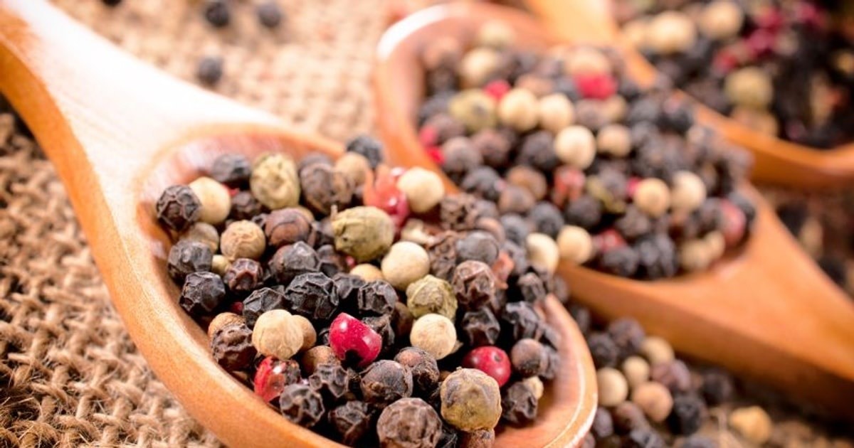 Giá tiêu hôm nay 27/11: thị trường trong nước đồng loạt tăng mạnh, cán mốc 150.000 đồng/kg