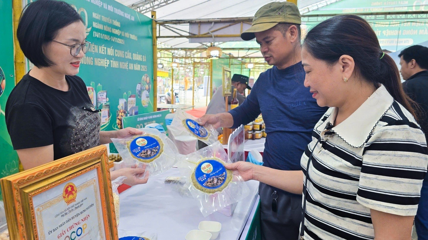 Từ "món ăn nhà nghèo" đến OCOP 3 sao: Bí quyết giúp đặc sản Nghệ An ra mẻ nào hết mẻ đó