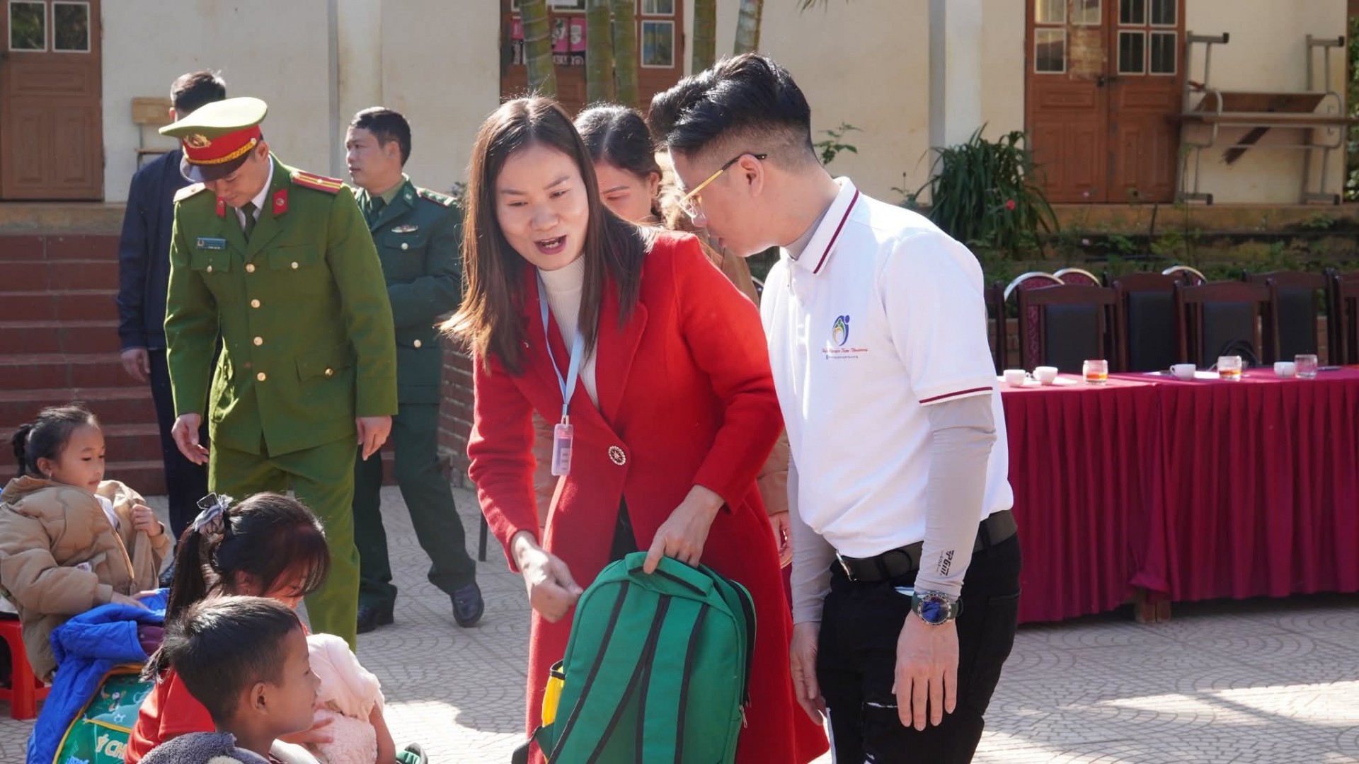 Bếp ấm yêu thương lần thứ V: Hành trình 895 món quà, 566 bữa ăn và những hơi ấm lan tỏa đến trẻ em vùng cao Sơn La Bếp ấm yêu thương lần thứ V: Hành trình 895 món quà, 566 bữa ăn và những hơi ấm lan tỏa đến trẻ em vùng cao Sơn La