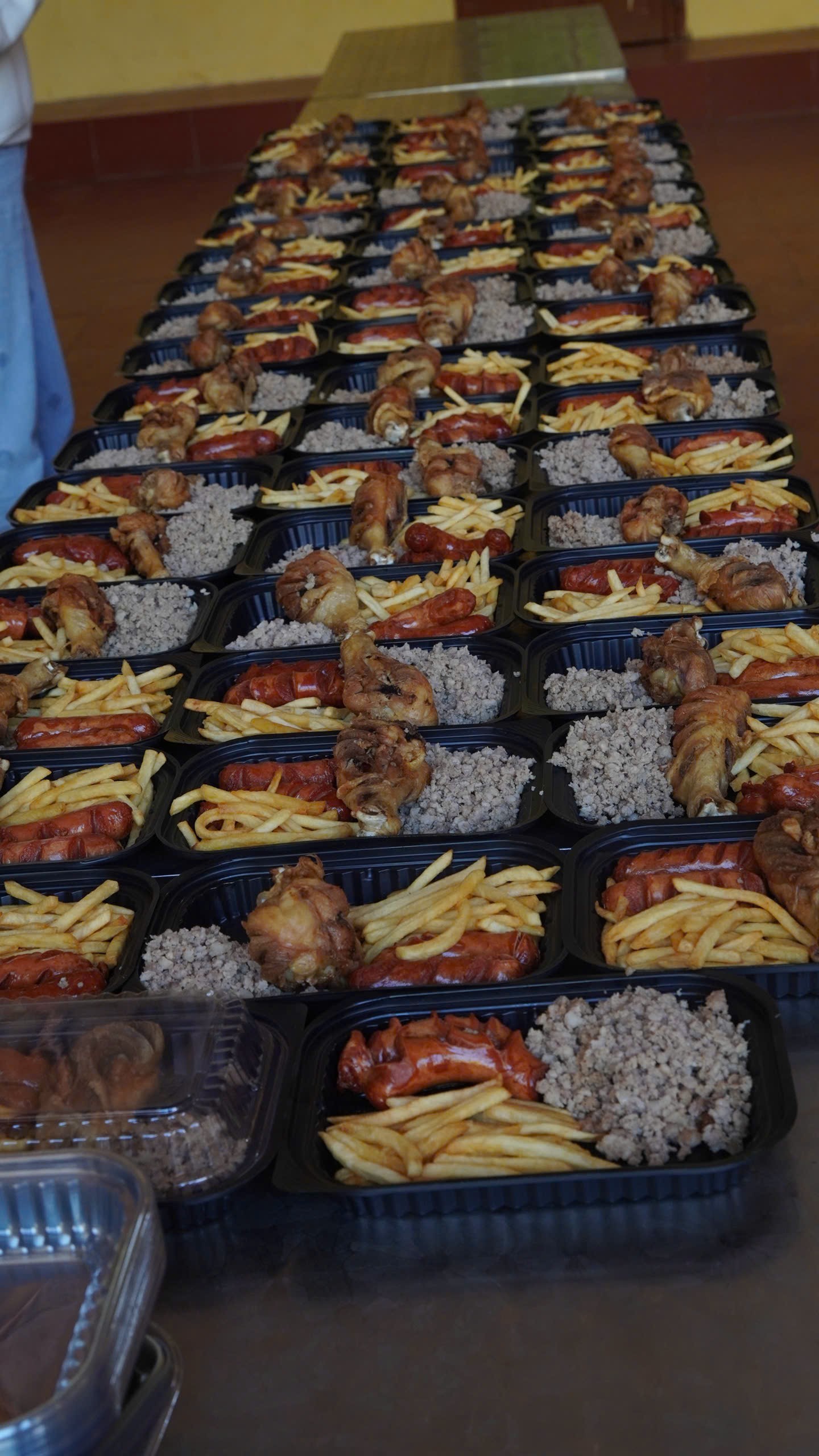 Bếp ấm yêu thương lần thứ V: Hành trình 895 món quà, 566 bữa ăn và những hơi ấm lan tỏa đến trẻ em vùng cao Sơn La Bếp ấm yêu thương lần thứ V: Hành trình 895 món quà, 566 bữa ăn và những hơi ấm lan tỏa đến trẻ em vùng cao Sơn La