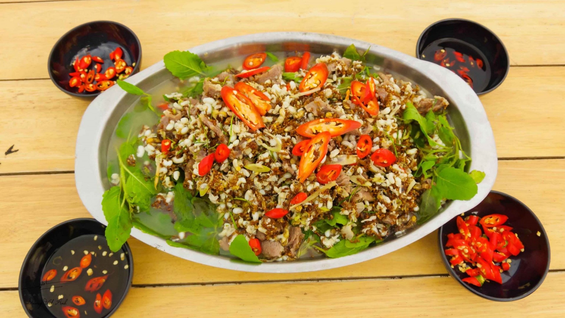 Bò xào kiến vàng lá chha ca dao: Món ăn tí hon, hương vị khổng lồ