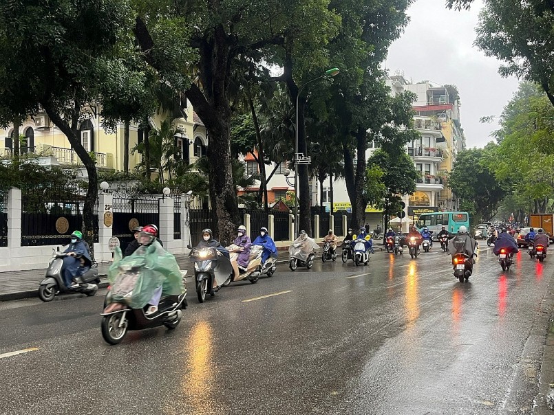 Miền bắc chuyển rét ẩm, miền trung và tây nguyên mưa lớn diện rộng Miền bắc chuyển rét ẩm, miền trung và tây nguyên mưa lớn diện rộng