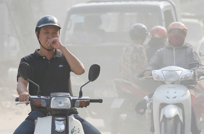 Theo số liệu quan trắc và mô hình dự báo HanoiAir (Đại học Quốc gia Hà Nội), ngày 2/12, Hà Nội lọt vào top 10 thành phố ô nhiễm nhất thế giới. 