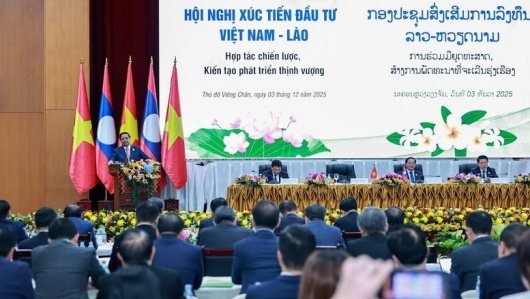 Thủ tướng: Phải chắt chiu và khai thác hiệu quả từng sáng kiến của doanh nghiệp Việt Nam - Lào