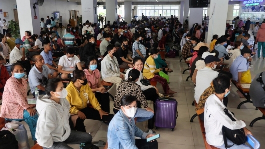 Miễn viện phí cho bệnh nhân ung thư nghèo: Làm sao để chính sách nhân văn đi vào thực tế?