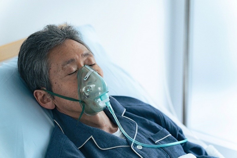 COPD là bệnh phổi nghiêm trọng làm tắc nghẽn luồng khí thở ra, gây khó thở, suy hô hấp và có thể dẫn đến tử vong (Ảnh: Shutterstock).