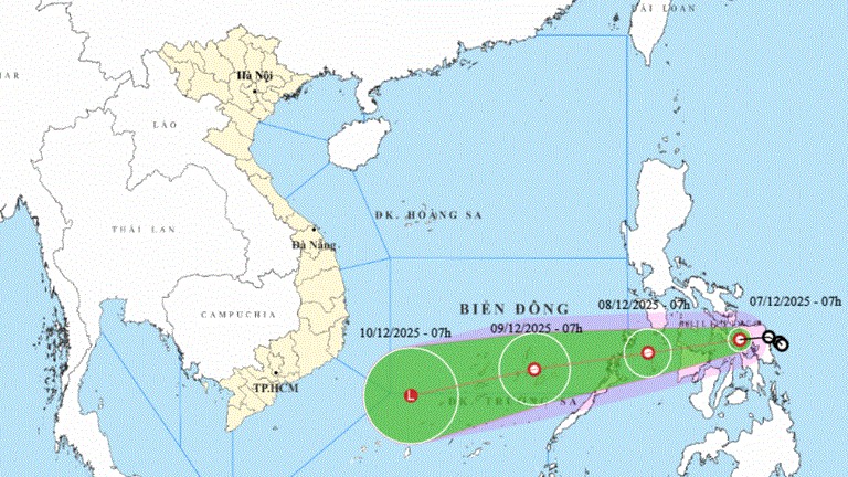 Áp thấp nhiệt đới áp sát Biển Đông: Ít khả năng thành bão số 16